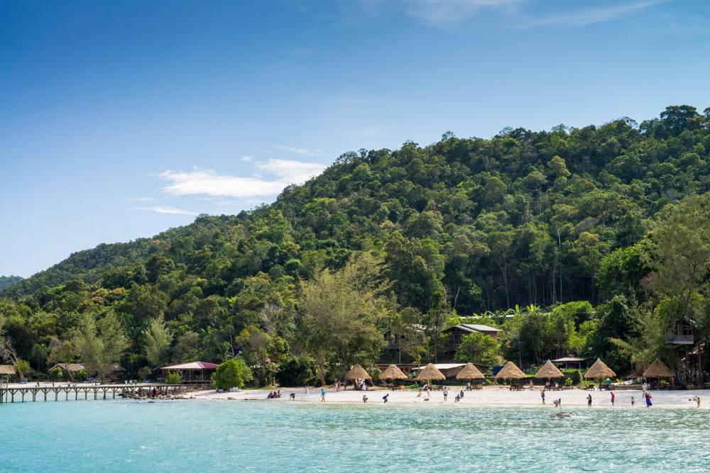 Una spiaggia sull'isola di Koh Rong Sanloem, Cambogia